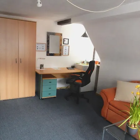 Grosses Gaestezimmer Mit Kuehlschrank * 마르바흐암넥카